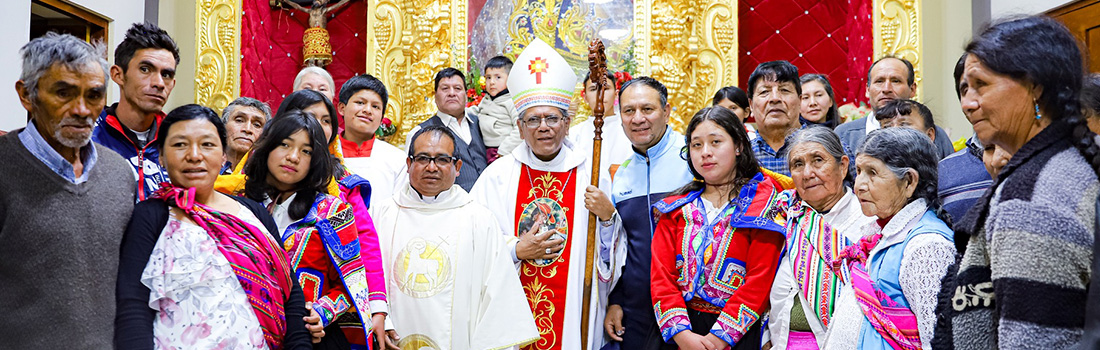 Bendición de retablo e inauguración de nueva capilla de la comunidad de Ccahuatura