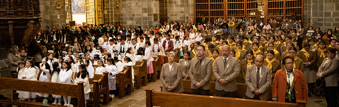 Centro Educativo "El Carmelo de Cusco" celebró Santa Misa en honor a su Santa Patrona la virgen del Carmen en la Basílica Catedral del Cusco