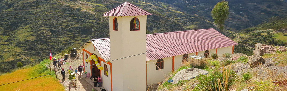 Comunidad Campesina de Huayllabamba recibe con Fe y alegría la nueva Capilla dedicada a la Virgen del Carmen