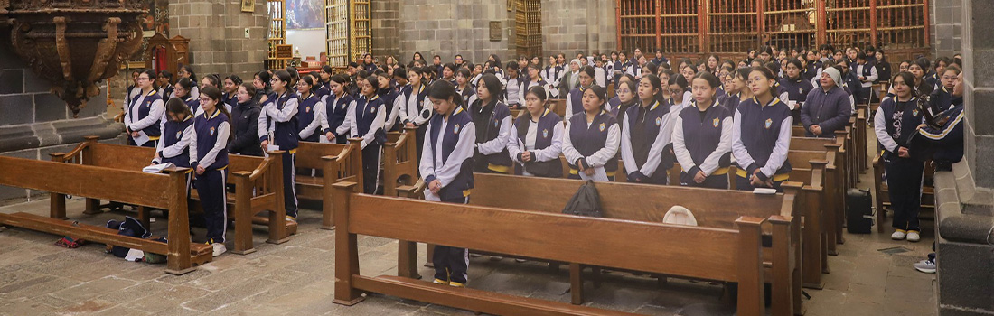 Con Fe y Esperanza el Colegio Santa Ana vive el Jubileo en la Catedral del Cusco