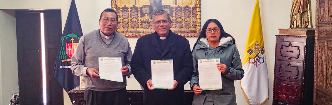 Firma de Convenio entre el Arzobispado del Cusco, Parroquia San Martín de Tours y la Municipalidad de Huarocondo