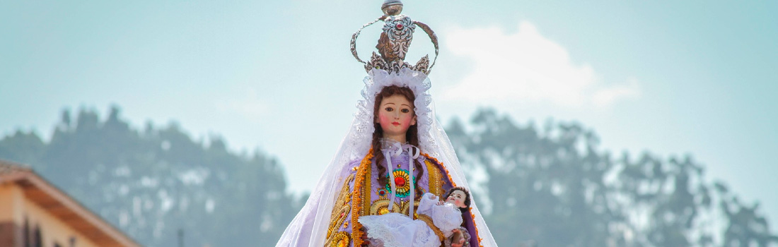 Lanzamiento de la festividad de la Virgen de Natividad en la Basílica Catedral