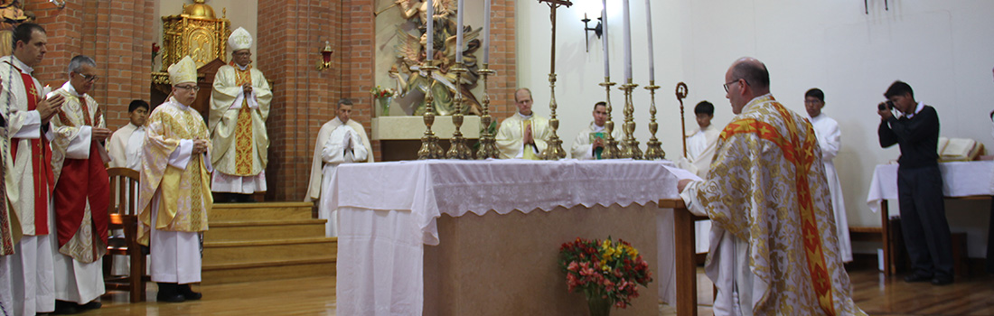 TOMA DE POSESIÓN DEL PADRE WALTER CORSINE COMO NUEVO SUPERIOR DE LOS MISIONEROS SIERVOS DE LOS POBRES