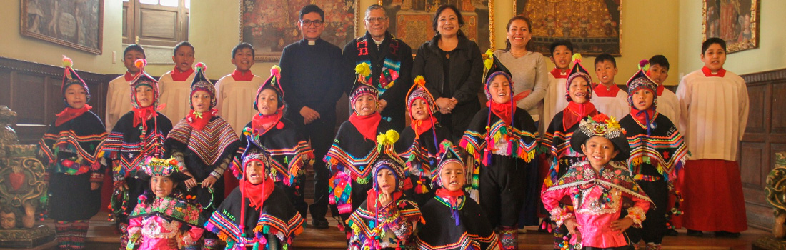 Visita de los niños Acólitos de Huancavelica al Arzobispado del Cusco